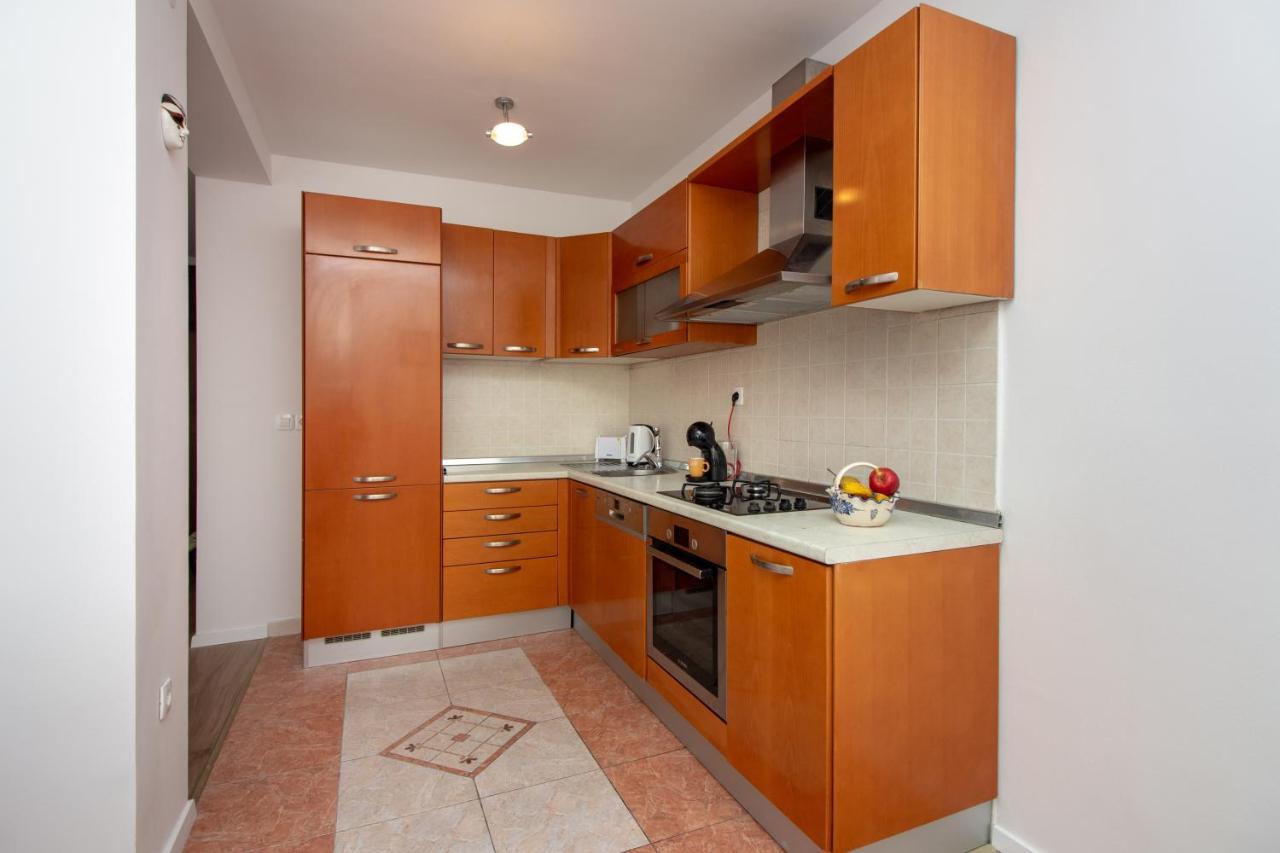 Bura2 , With Private Parking In The Garage Apartment Split Exterior photo